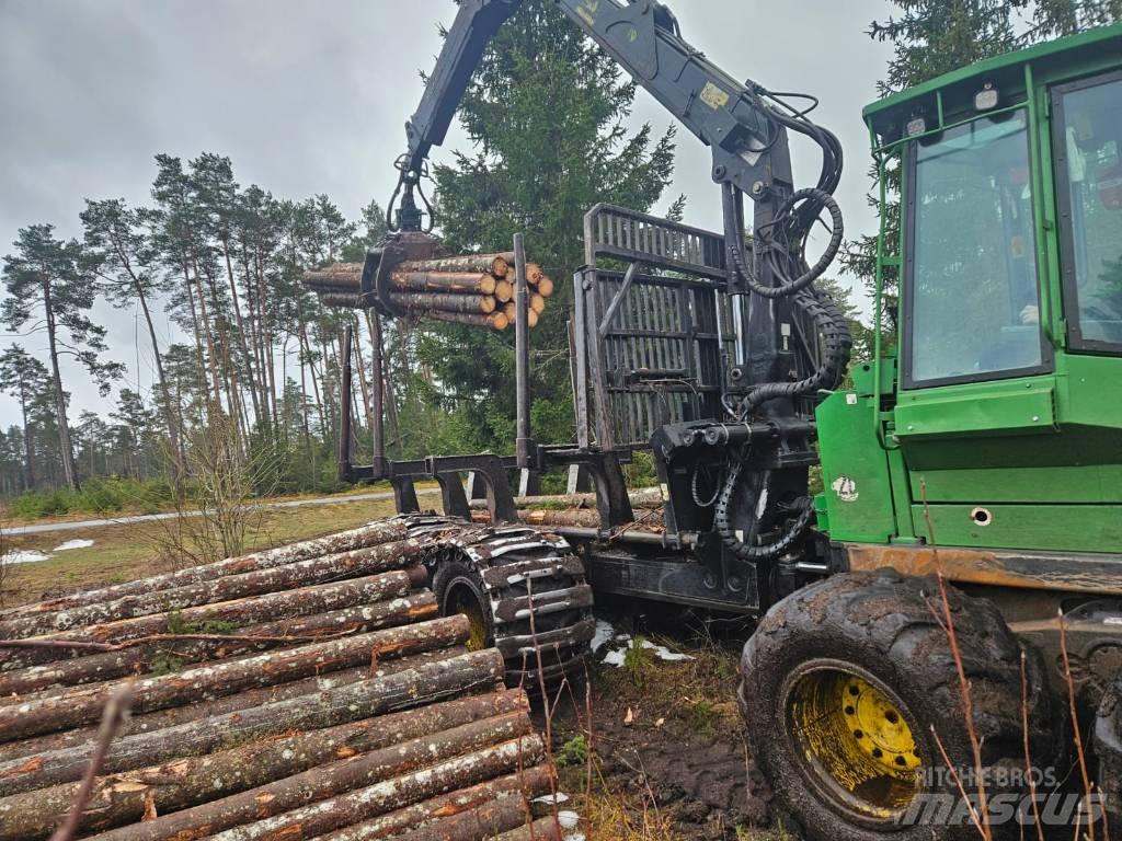 John Deere 1110 D شاحنات