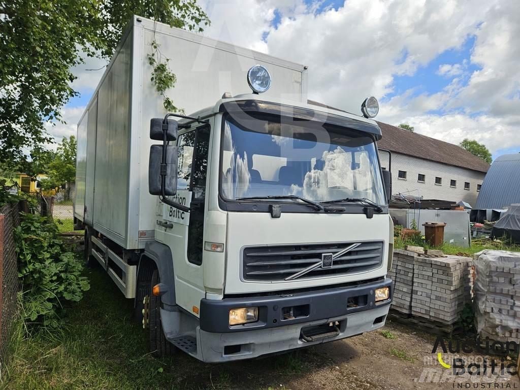 Volvo FL615 شاحنات ذات هيكل صندوقي