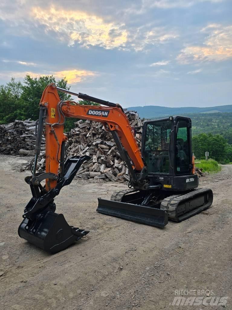 Doosan DX 50 Z حفارات صغيرة أقل من 7 طن (حفارات صغيرة)