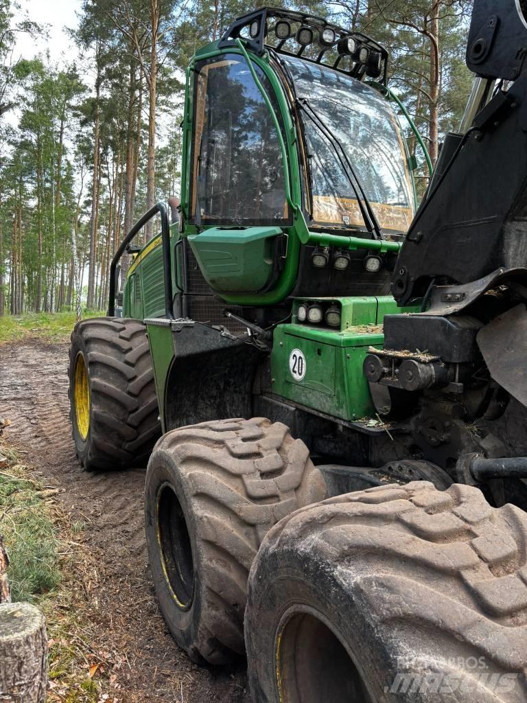 John Deere 1170 E حصادات