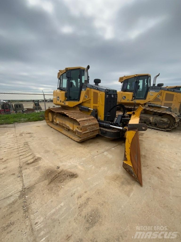 DEERE 750K بلدوزرات مجنزرة