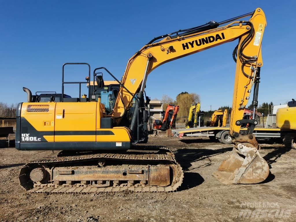 Hyundai HX140 LC حفارات زحافة