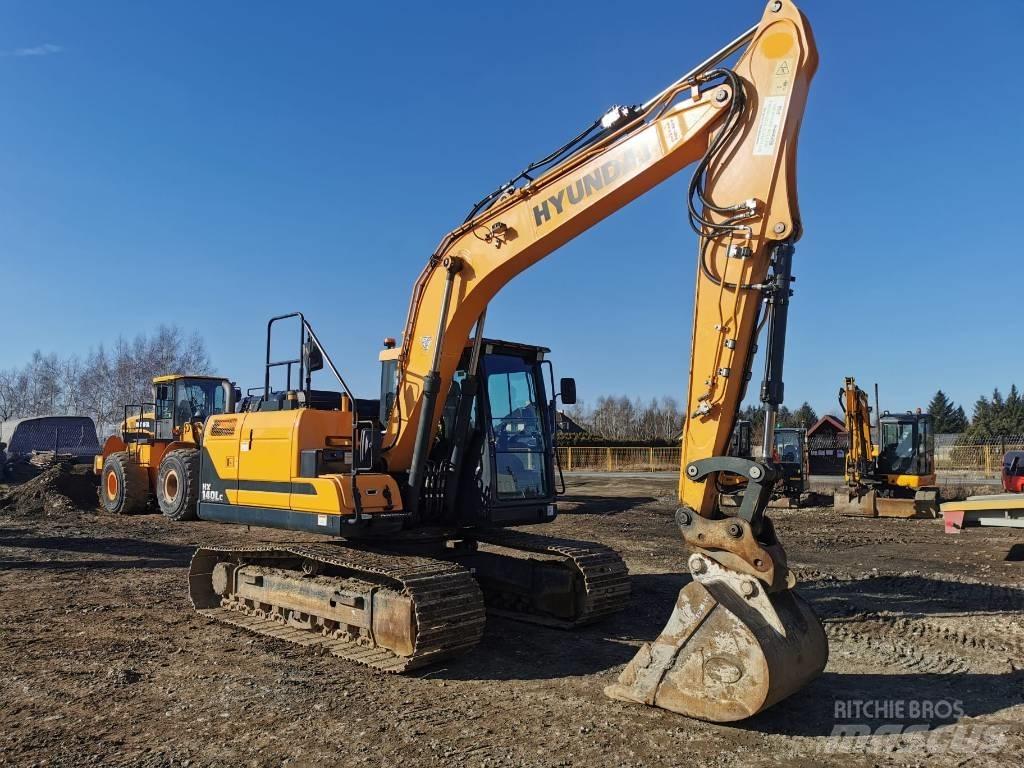 Hyundai HX140 LC حفارات زحافة