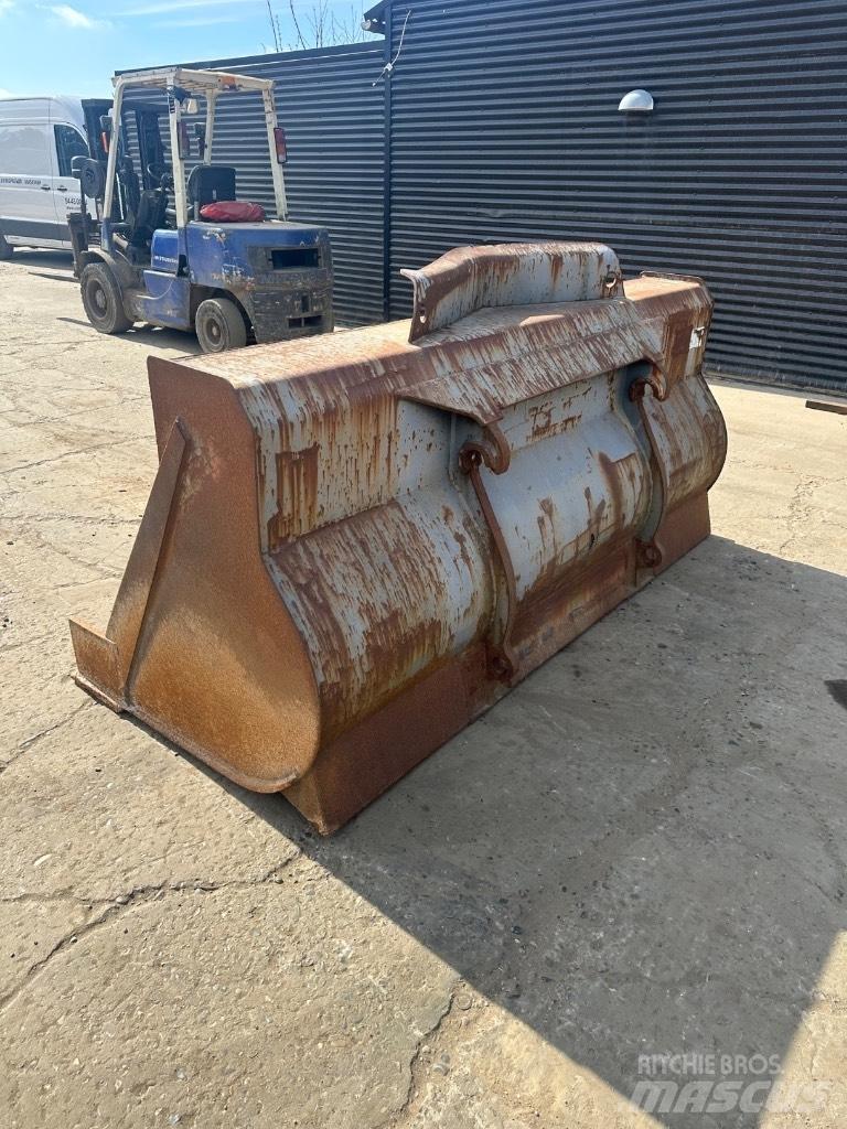 Volvo 2500mm دلاء