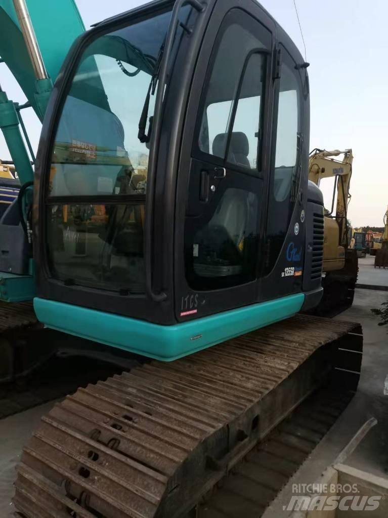 Kobelco SK 135 حفارات زحافة