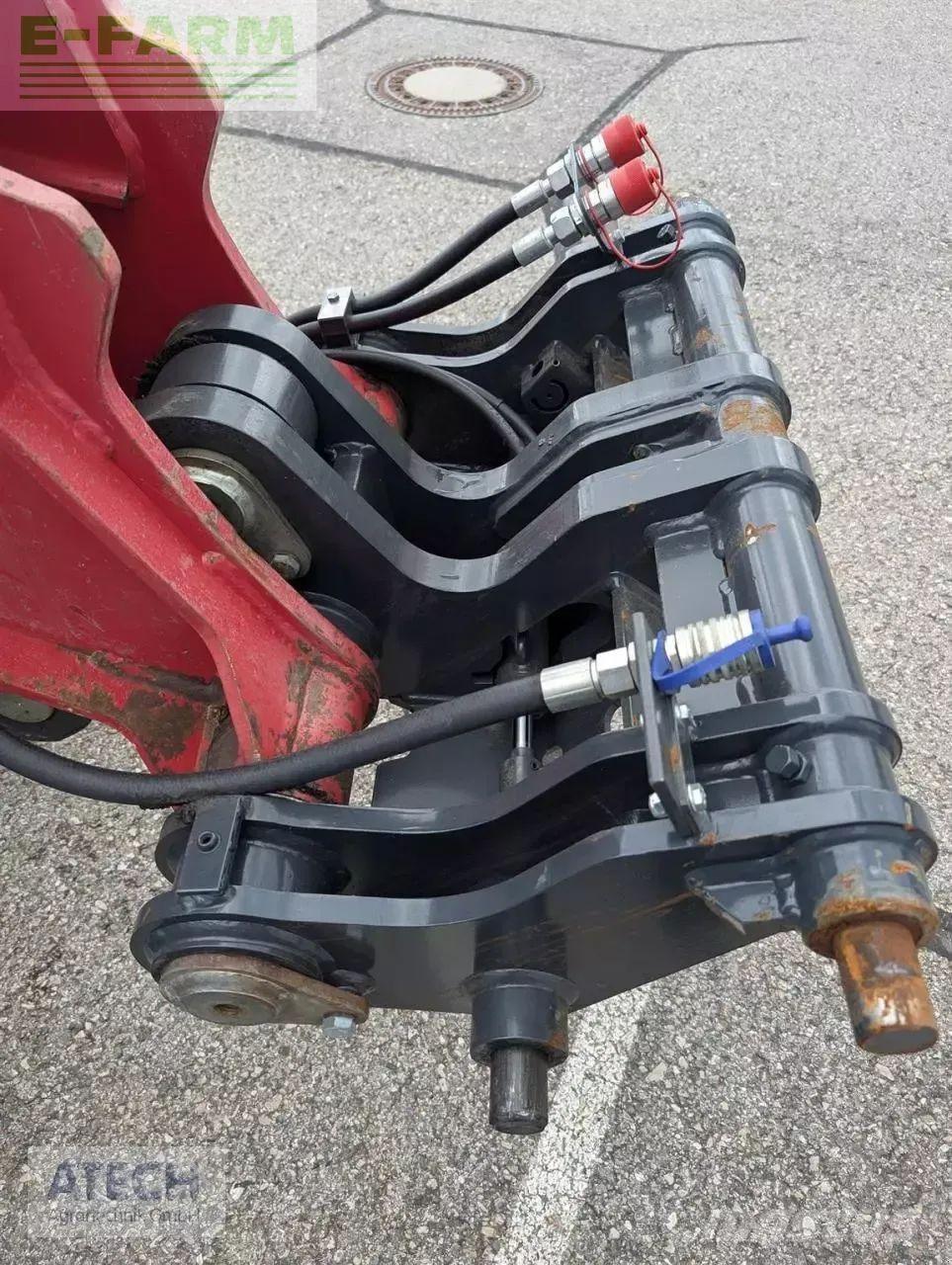 Schäffer 9330 t حفارات صغيرة أقل من 7 طن (حفارات صغيرة)