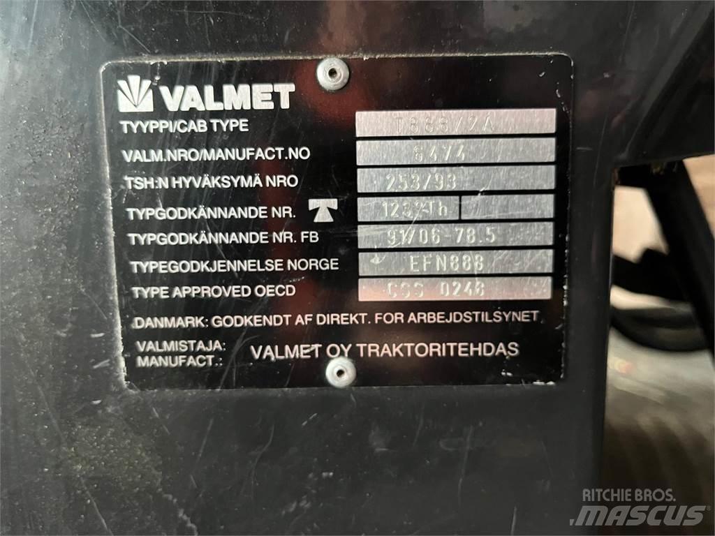 Valmet 6400 4.4 الجرارات