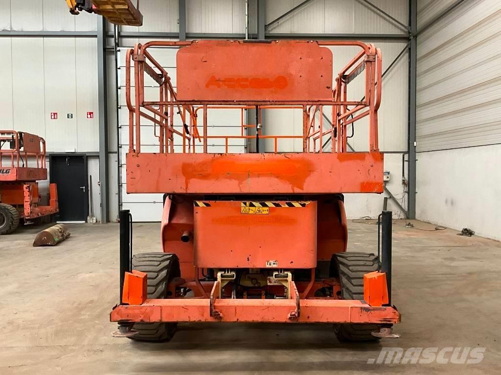 JLG 3394 RT رافعات مقصية الشكل