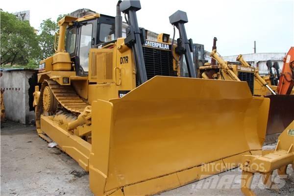 CAT D 7 R LGP بلدوزرات مجنزرة