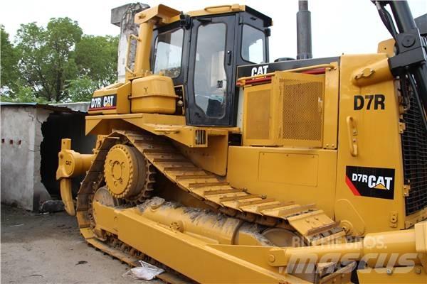 CAT D 7 R LGP بلدوزرات مجنزرة