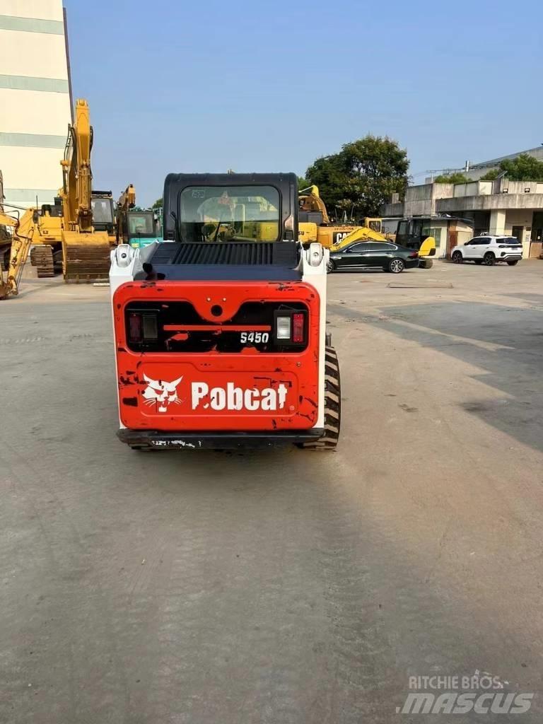 Bobcat S 450 لوادر انزلاقية التوجيه