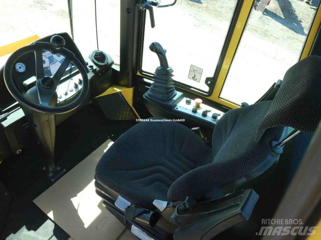 Bomag BW 213 D H-4 i ضاغطات التربة