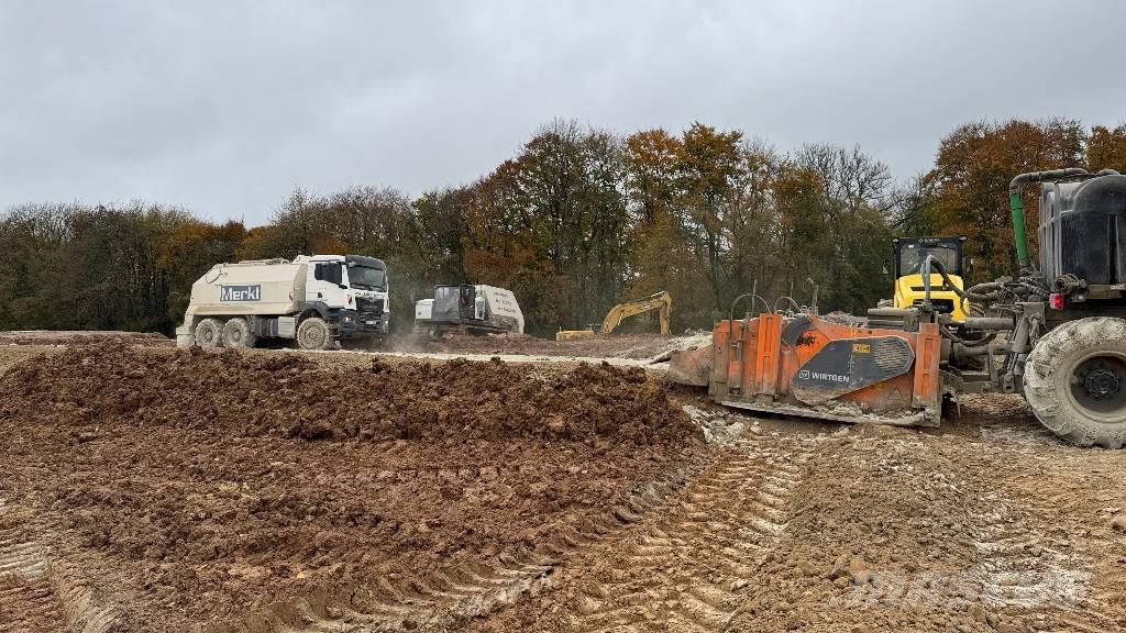 Prinoth Panther T14R عربات نقل قلابة مجنزرة