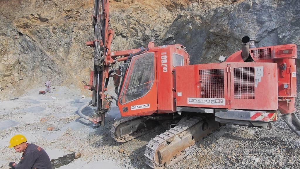 Sandvik DX 780 معدات الثقب السطحي