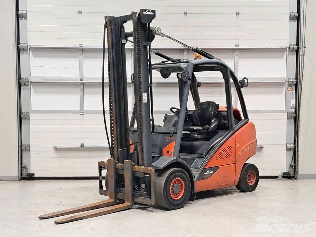Linde H30T-02 شاحنات LPG
