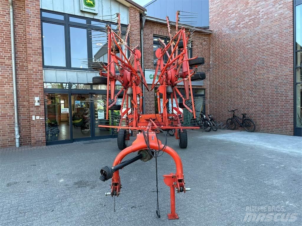 Kuhn GA 7501 معدات حصد