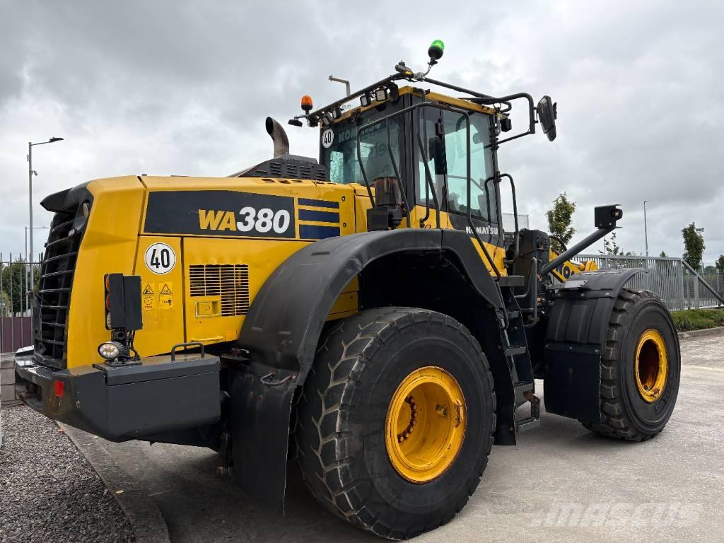 Komatsu WA380-8 لوادر بعجل