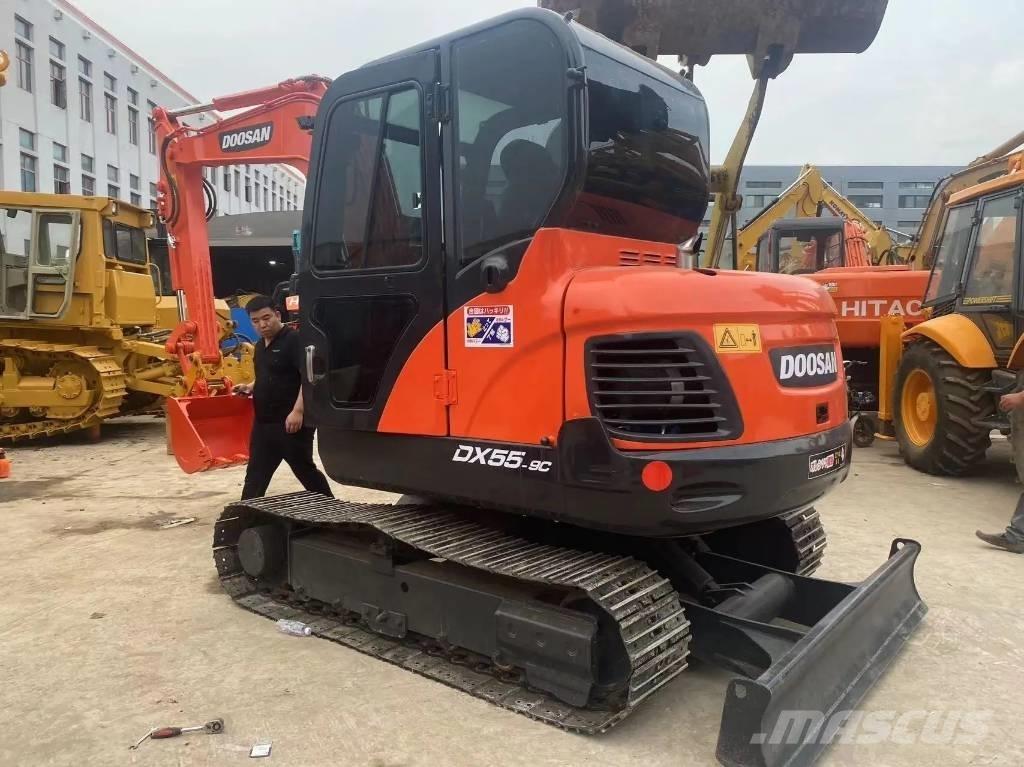 Doosan DX55-9C حفارات صغيرة أقل من 7 طن (حفارات صغيرة)