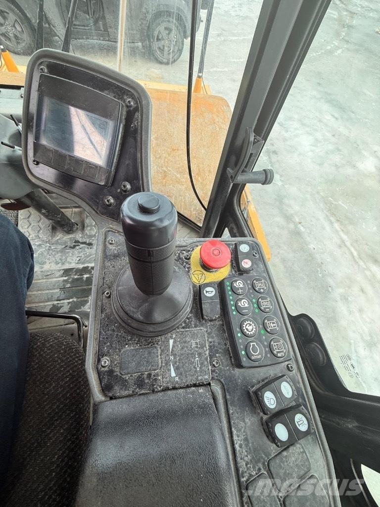 CAT CS 68 B مداحل أحادية الأسطوانة