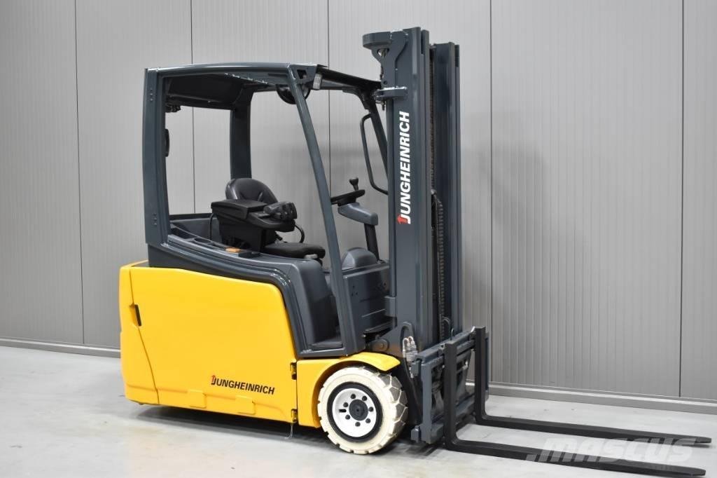 CAT 2ET3500 شاحنات ذات رافعات شوكية تعمل بالكهرباء