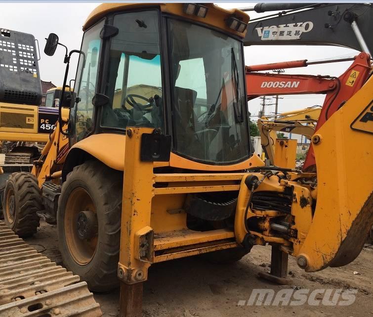 JCB 3CX لوادر ذات جرافات عكسية