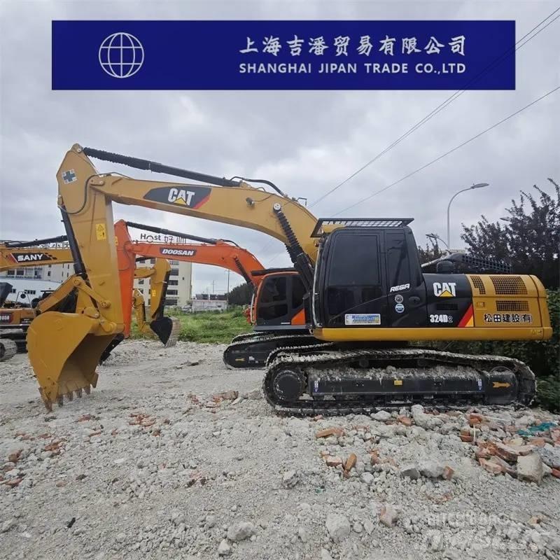 CAT 324 D حفارات زحافة