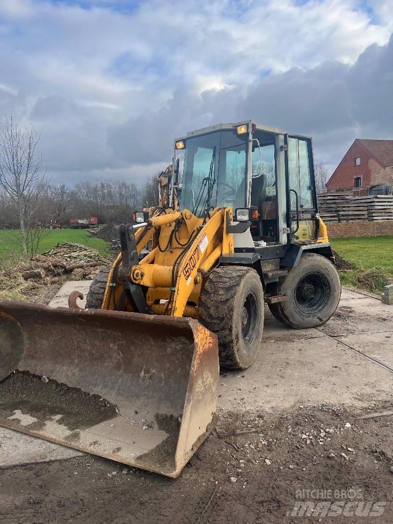 Liebherr 507 لوادر بعجل