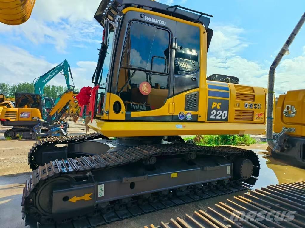 Komatsu PC 220-8 Crawler excavators