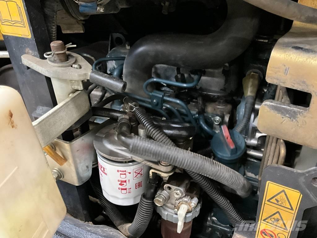 Kubota U 27-4 حفارات صغيرة أقل من 7 طن (حفارات صغيرة)