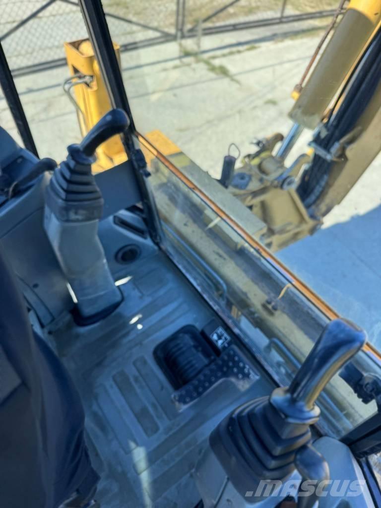 CAT 432 D لوادر ذات جرافات عكسية