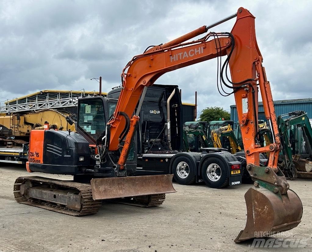 Hitachi Zaxis 85 USB حفارات وسط 7 طن - 12 طن
