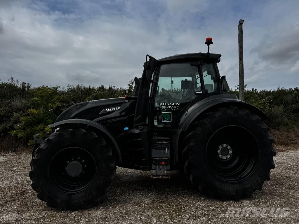 Valtra T 255 V الجرارات