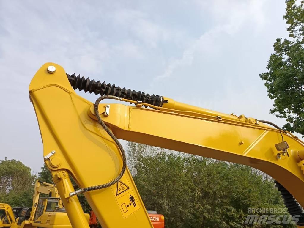 Komatsu PC120 حفارات وسط 7 طن - 12 طن