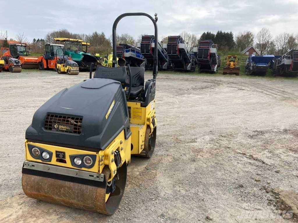 Bomag BW 90 AD-5 مداحل ثنائية الاسطوانة