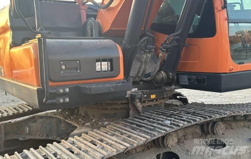 Doosan DX220 حفارات زحافة