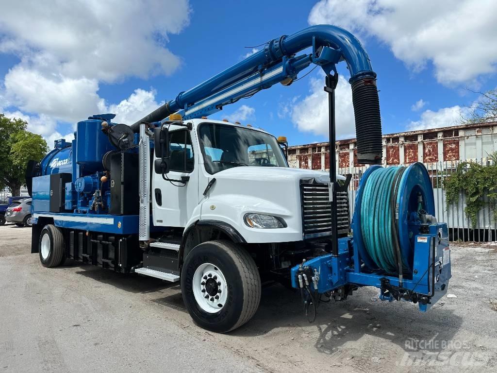 Freightliner M2 شاحنات مزدوجة / خلخلة