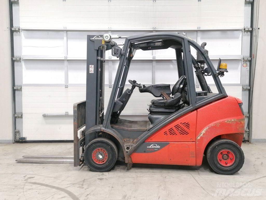 Linde H25D-02 شاحنات الديزل