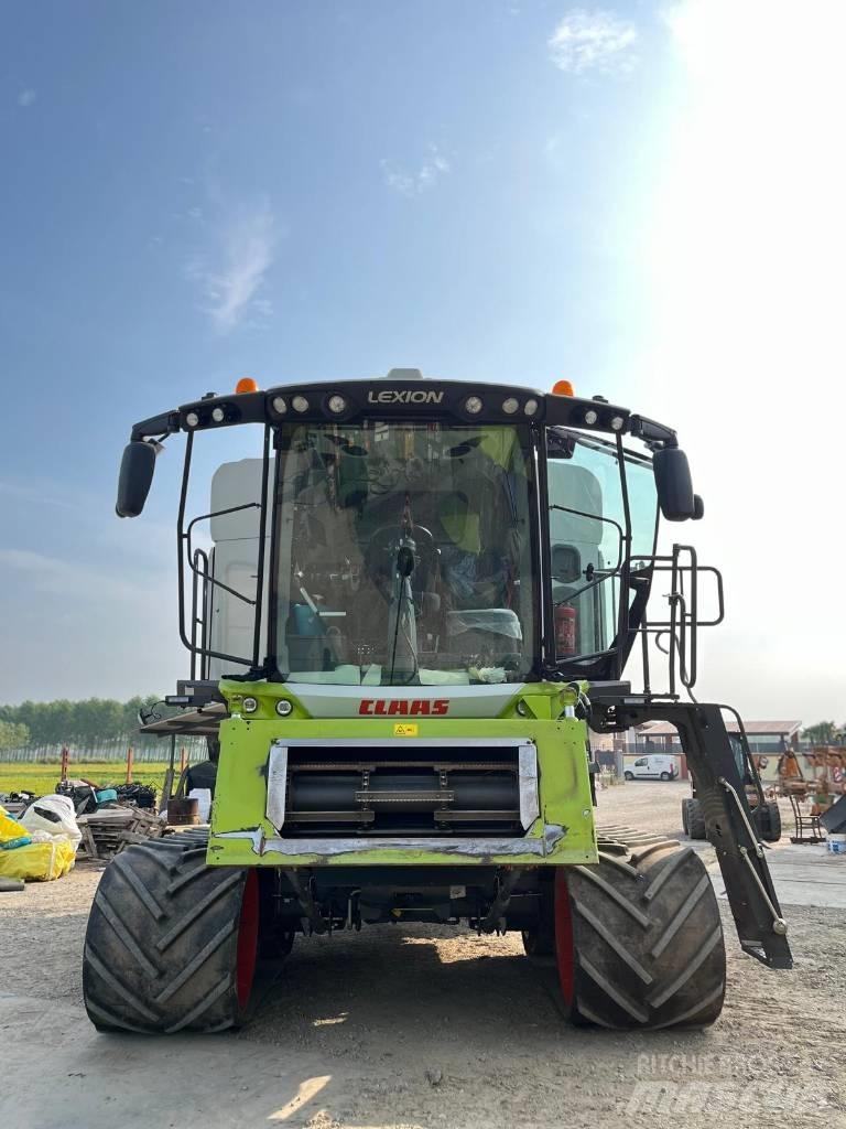 CLAAS LEXION 7600 TT حصادات