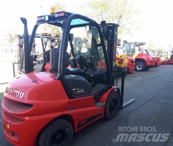 Manitou MI25D شاحنات الطرق الوعرة