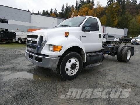 Ford F 650 شاحنات بمقصورة وهيكل