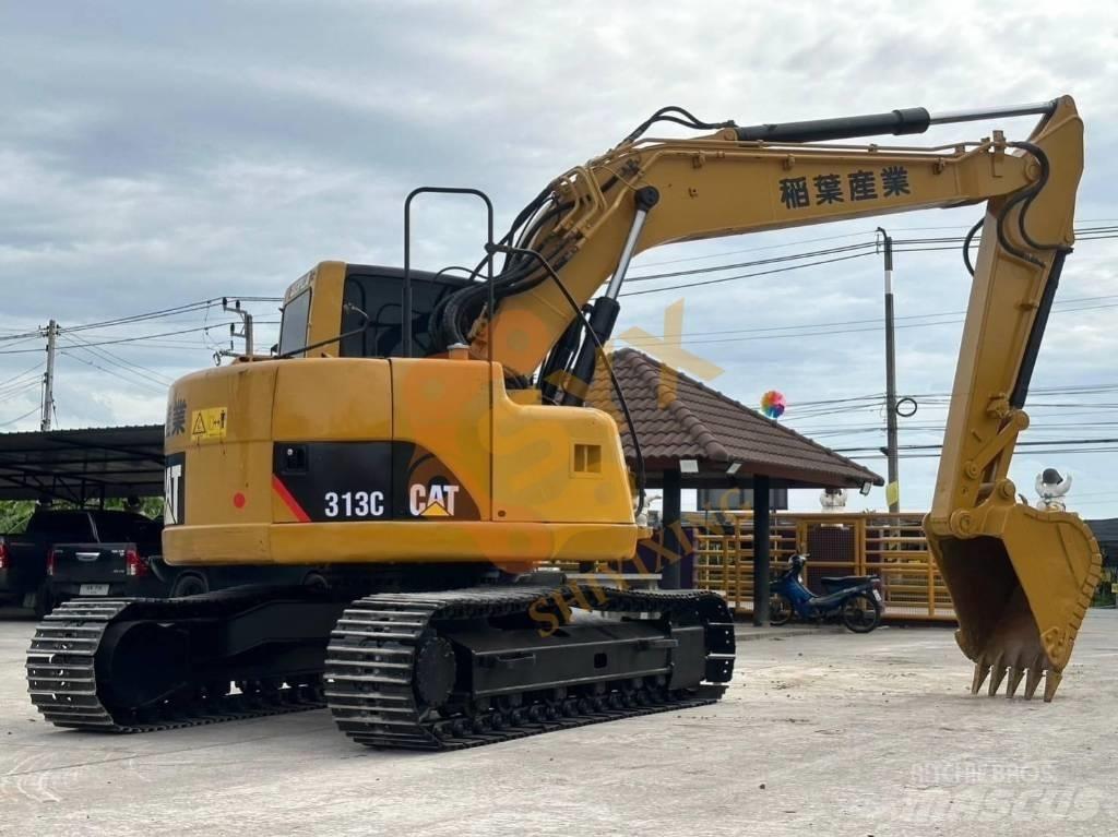 CAT 313 C حفارات زحافة