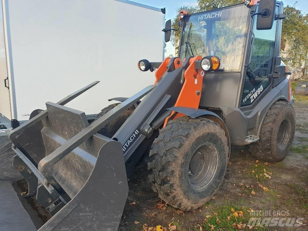 Hitachi ZW 95-6 لوادر بعجل