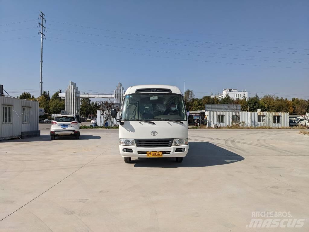 Toyota Coaster Bus حافلة صغيرة