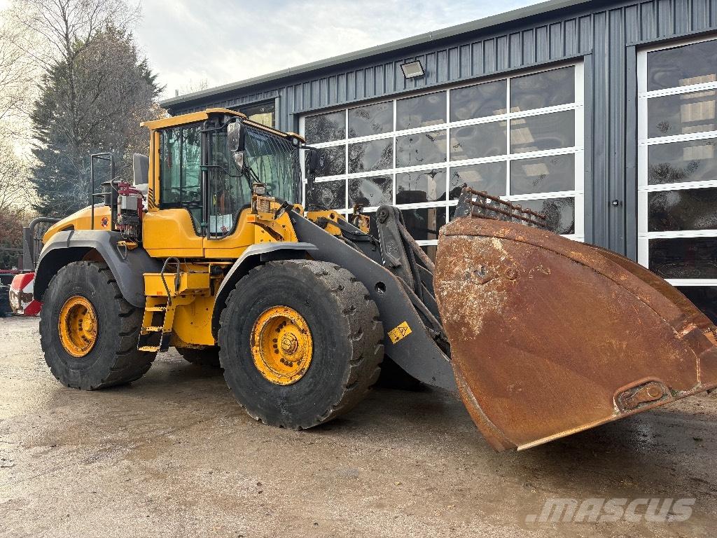 Volvo L120 لوادر بعجل