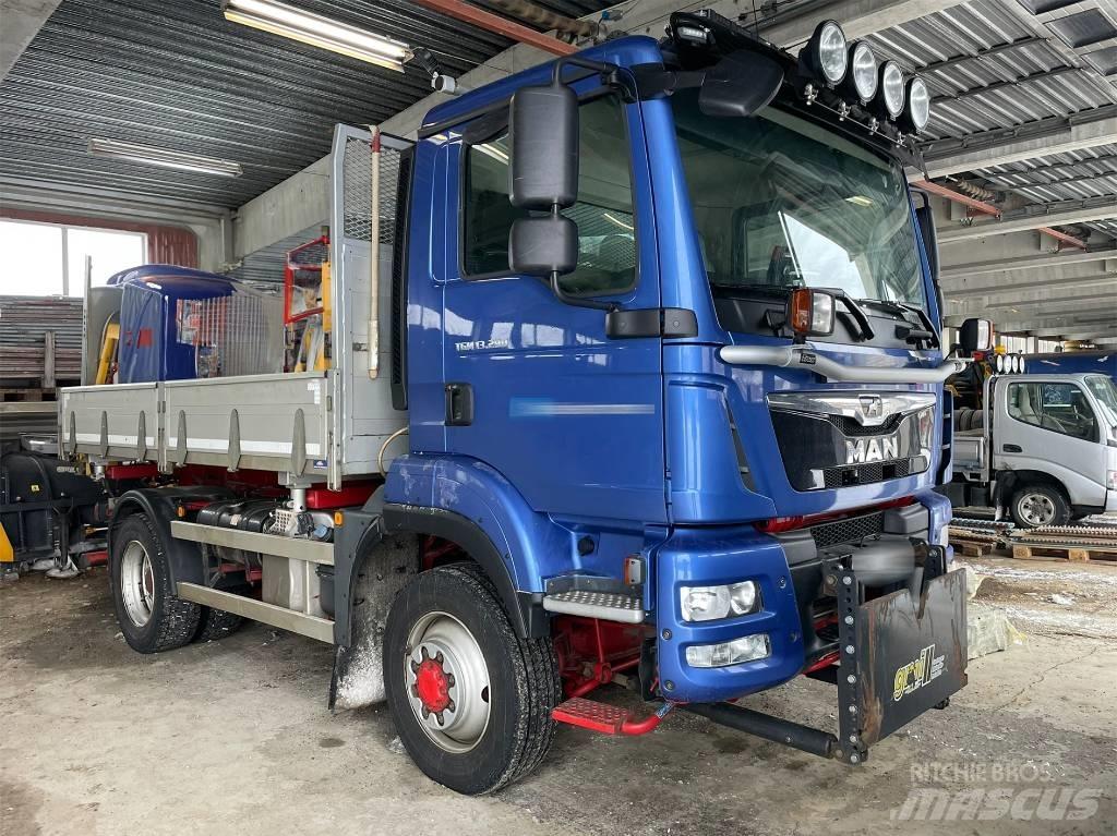 MAN TGM 13.290 4x4 شاحنات قلابة