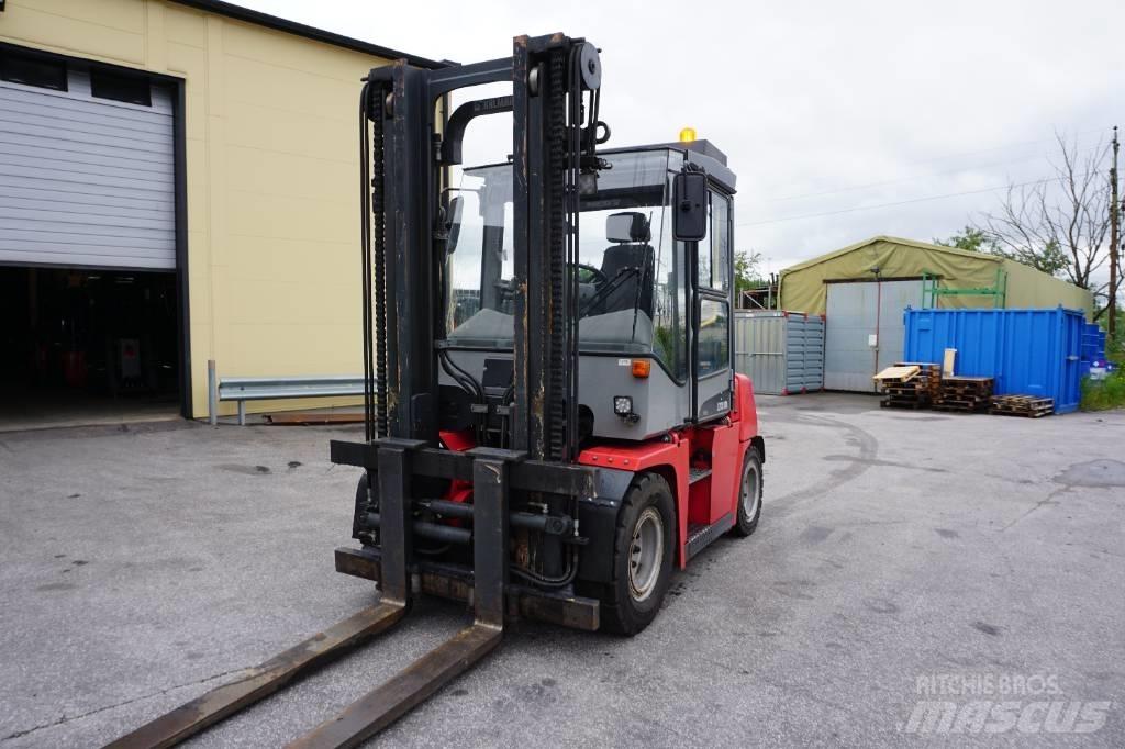 Kalmar DCF55-6H شاحنات الديزل