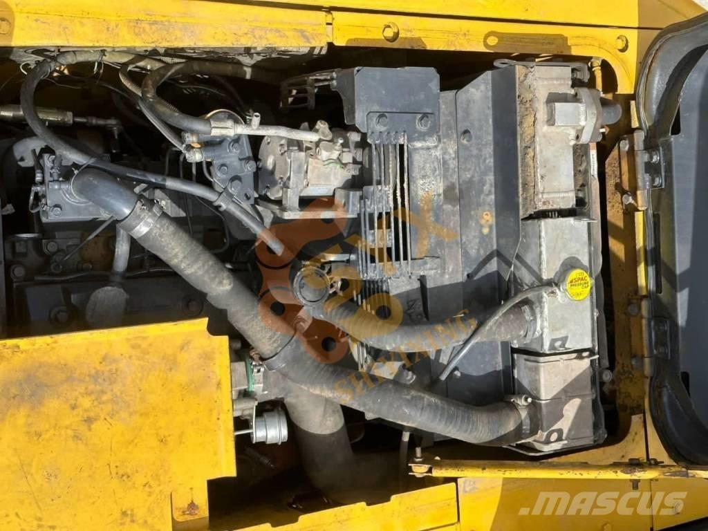 Komatsu PC 130-7 حفارات زحافة