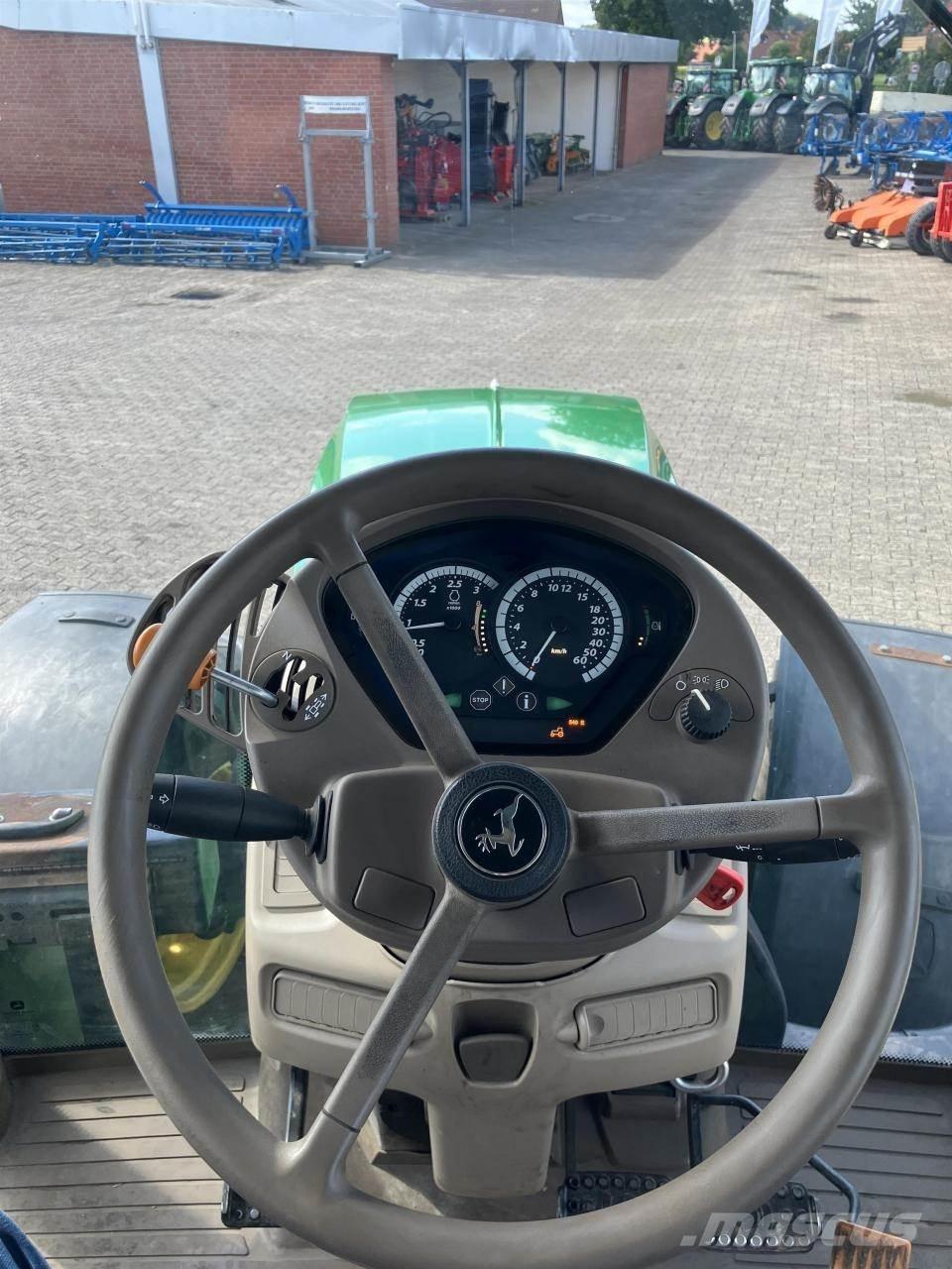 John Deere 6130R الجرارات