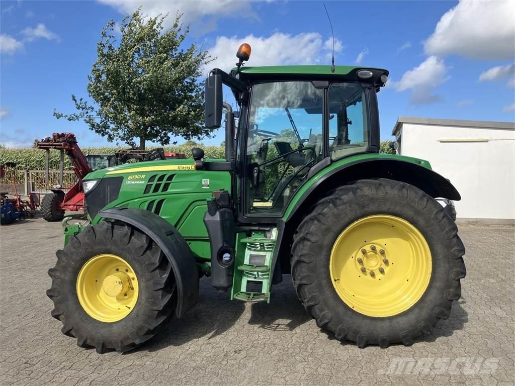 John Deere 6130R الجرارات