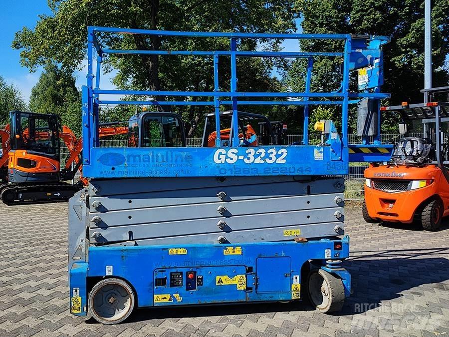 Genie GS-3232 رافعات مقصية الشكل